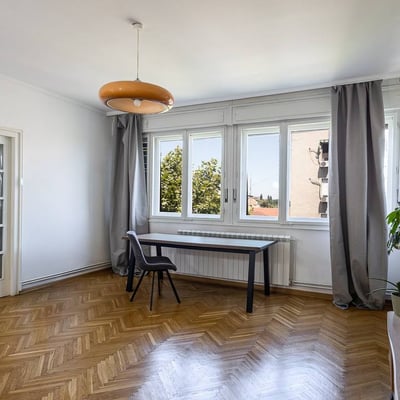 Rental of a bright 3-room apartment, 99 m², city center, Belgrade, Serbia